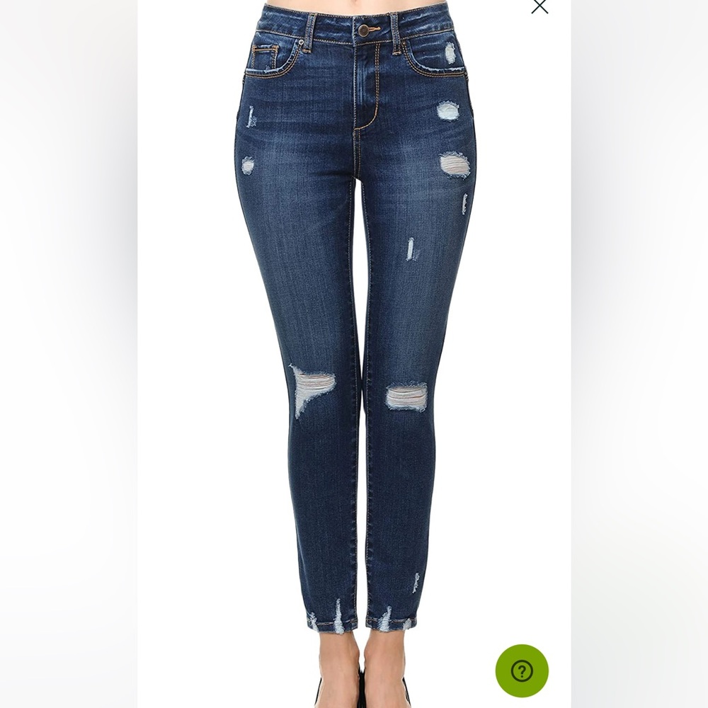 Push up high rise skinny jeans destructed hem